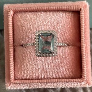 NWOT SIZE 10 Ice blue topaz ring
